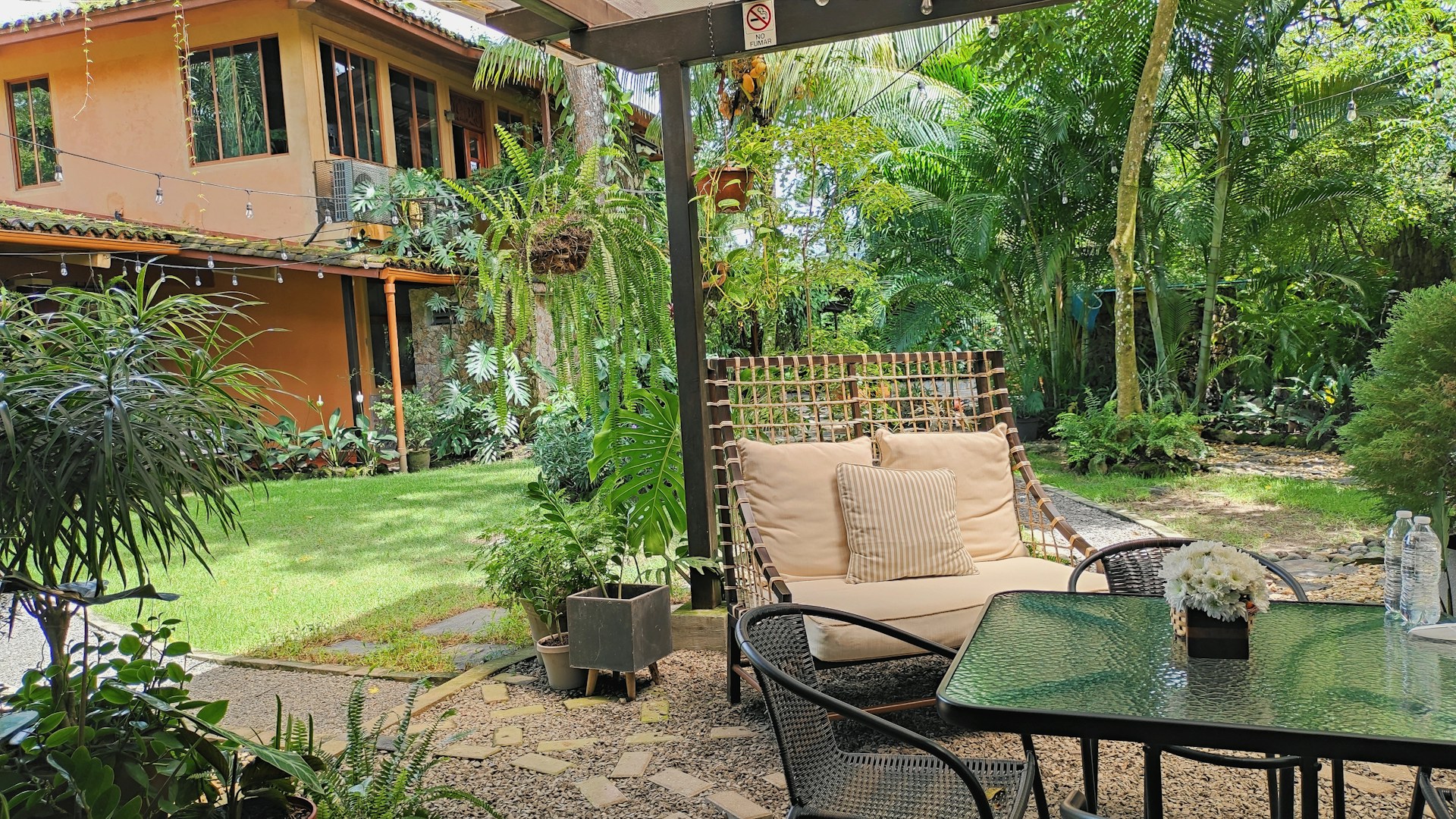 desain teras minimalis