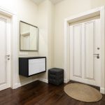 Material Pintu Rumah: Pilihan Terbaik untuk Keamanan, Estetika, dan Ketahanan Hunian