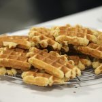 Metode Membuat Waffle Lezat serta Lembut yang Buat Ketagihan di Rumah