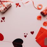 Ide Hadiah Valentine yang Romantis dan Berkesan untuk Orang Tersayang